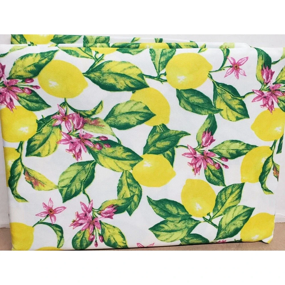 1 Printed Fabric Tablecloth, 52
